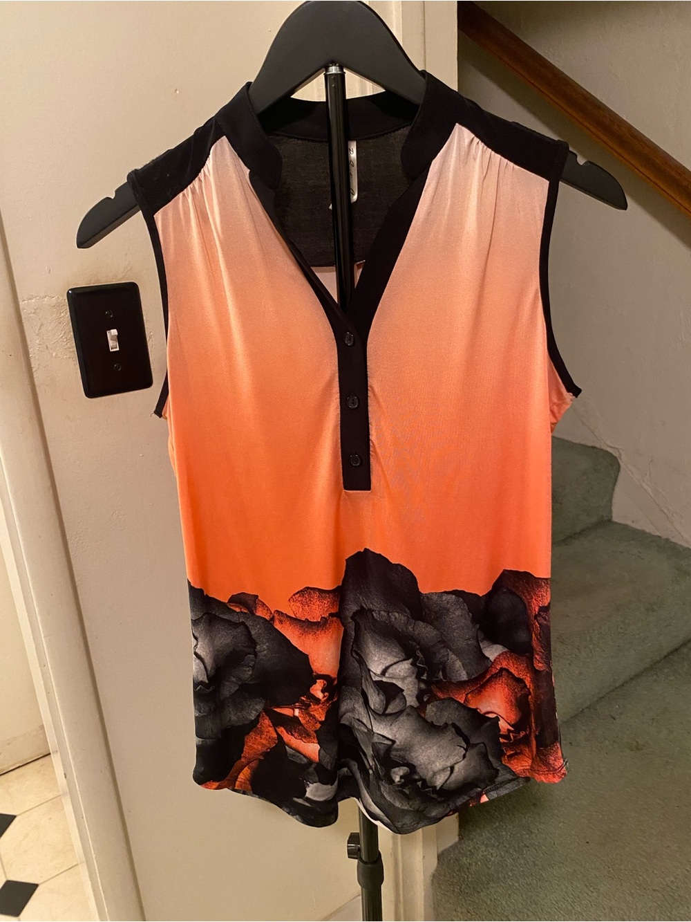 PerSeption Concept Cora Ombre Tank with Black Floral Hem sleeveless size small